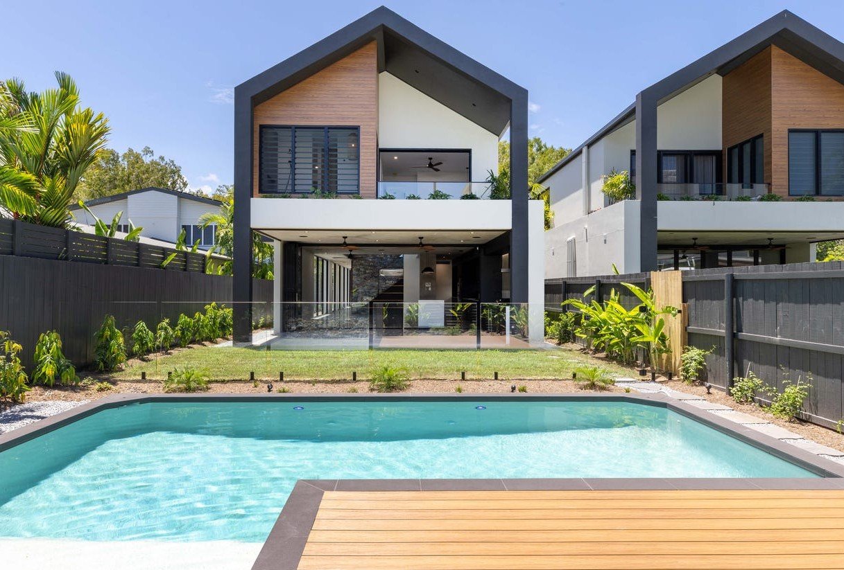 Tropical Port Douglas villa with A Series lift by Lift Shop