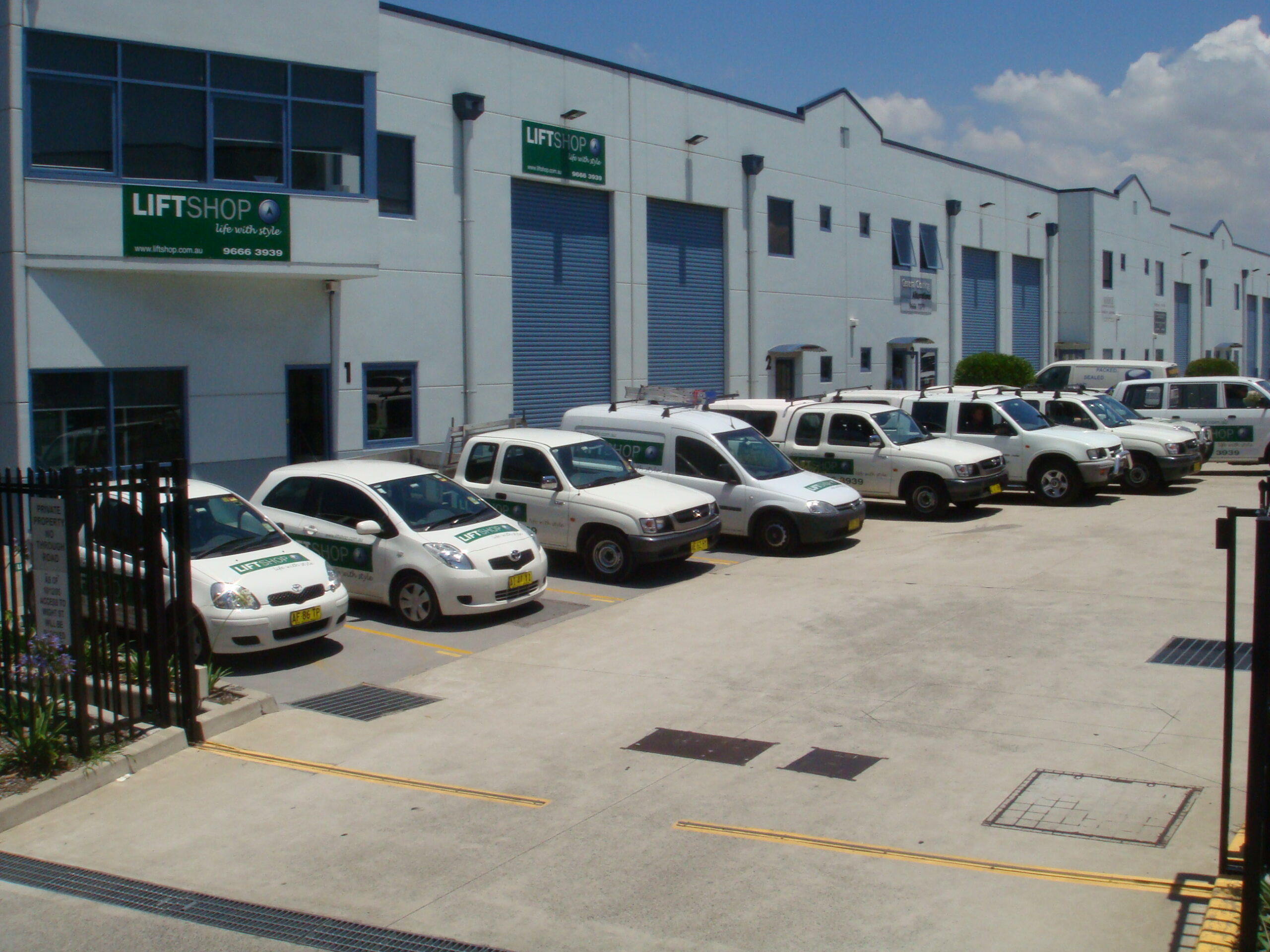 Lift Shop cars outside the showroom in 2007