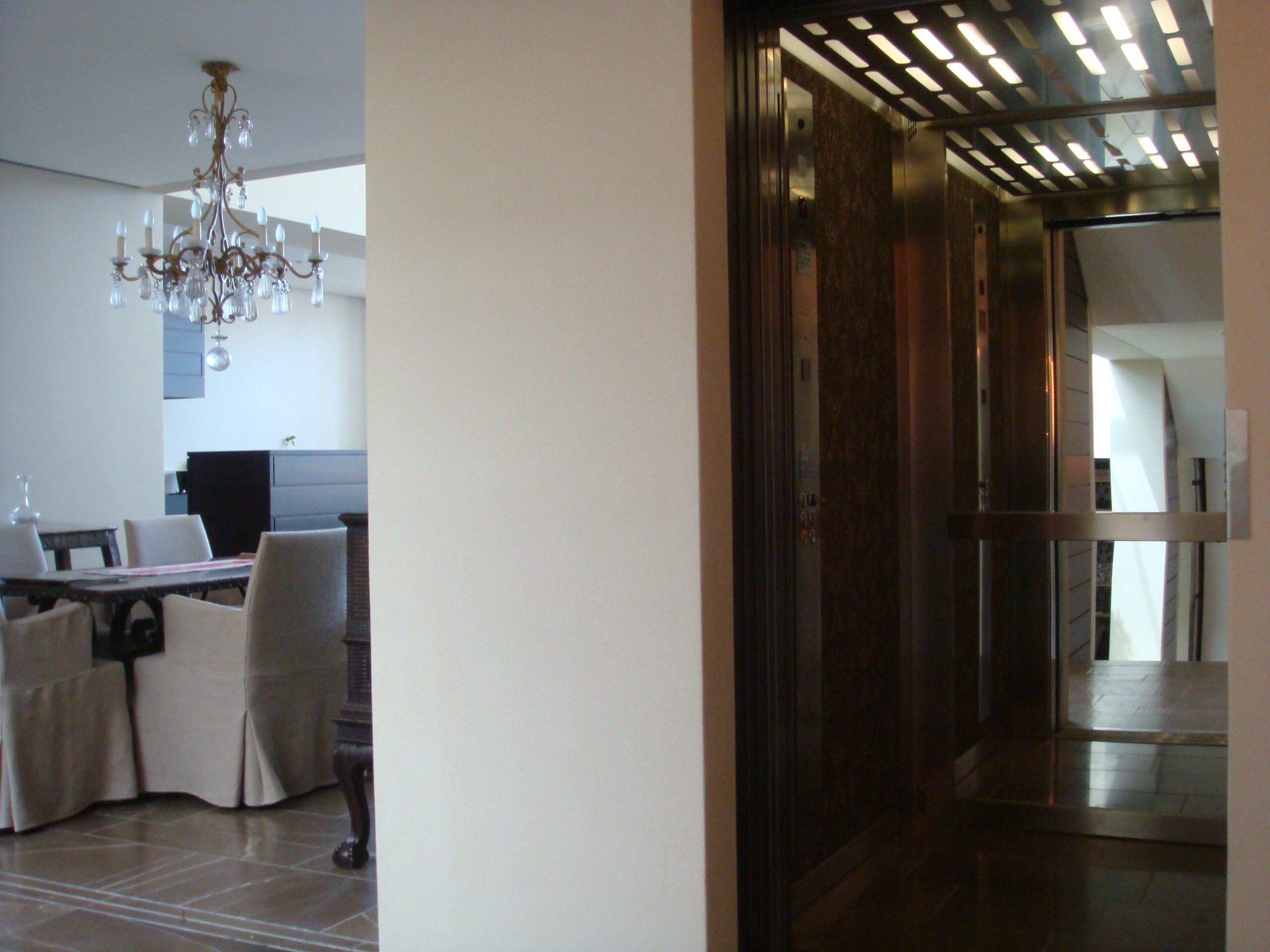 Supermec home lift
